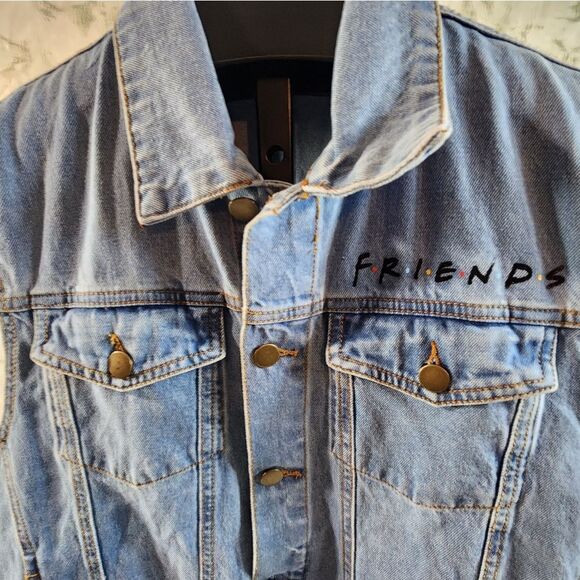 FRIENDS Denim Vest - Picture 3 of 9